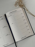Load image into Gallery viewer, Weekly planner & intentions (kurdish)
